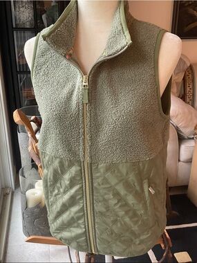 Tommy Bahama Bright Olive Green Sherpa Vest with Pink-Green Trim